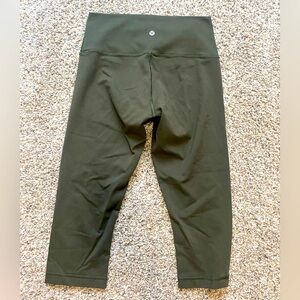 Lululemon Wunder Under High-Rise 1/2 tight 17”